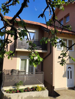 Apartmani MALINA
